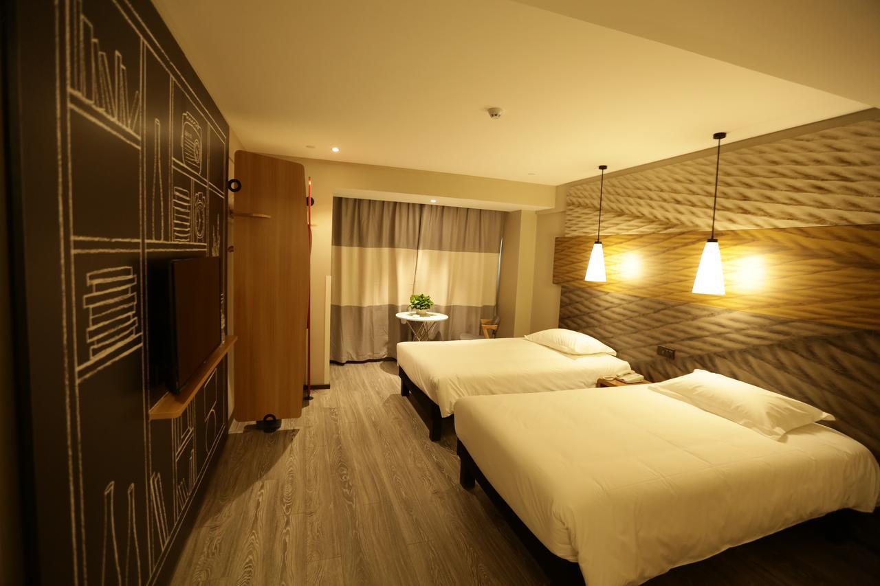 Ibis Chengdu West Jingcui Road Hotel Ngoại thất bức ảnh