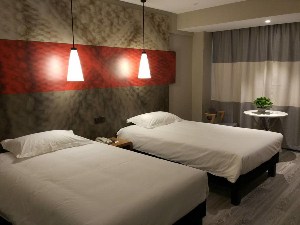 Ibis Chengdu West Jingcui Road Hotel Ngoại thất bức ảnh